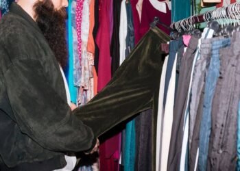 Fashion Supply Chain Bottlenecks? Here’s How Smart Tech Solves Them