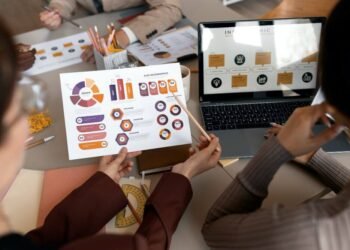 How to Stay Ahead of Competitors with Digital Marketing Benchmarking