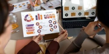 How to Stay Ahead of Competitors with Digital Marketing Benchmarking