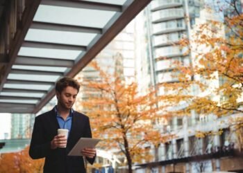 How to Complete a Stress-Free Business Expansion to Canada