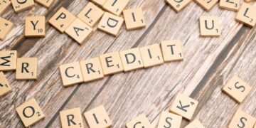 Strengthening Your Credit Profile Through Smart, Debt-Free Financial Habits