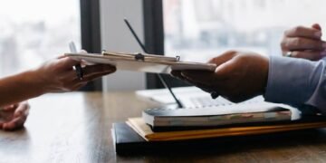 How Can AI Help UK Businesses Manage HR Tasks Faster and Smarter?